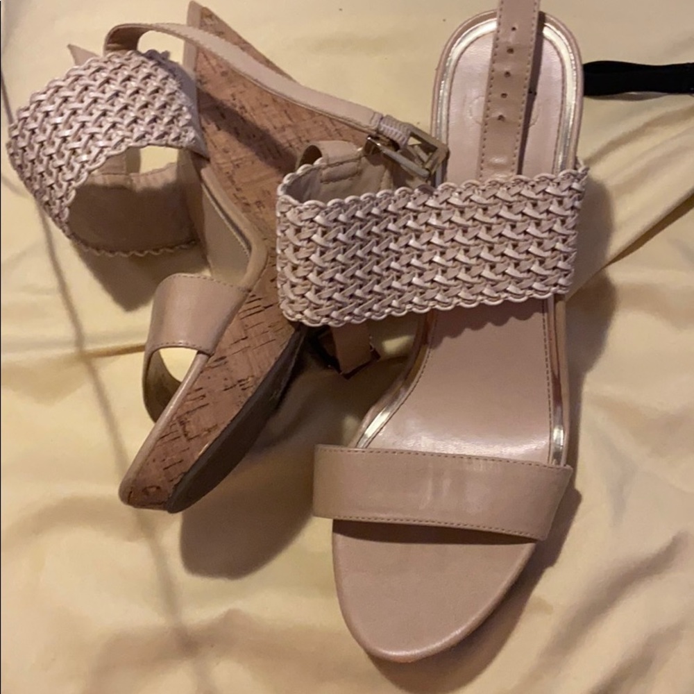 Jessica Simpson wedges